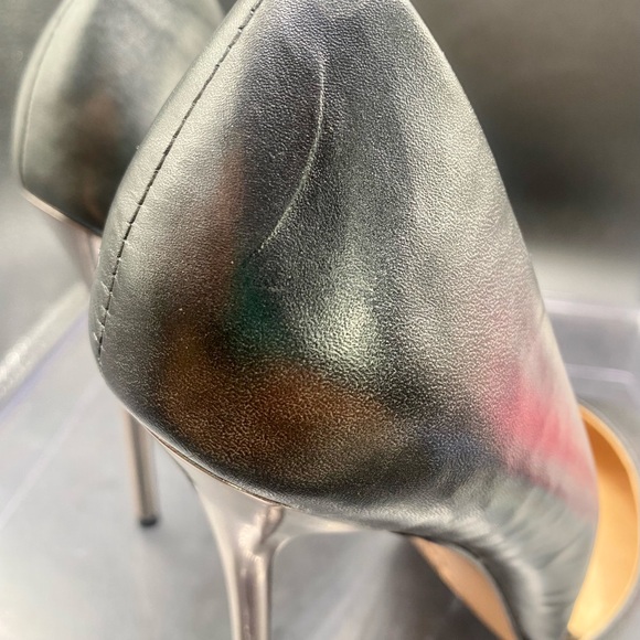 L.A.M.B. Black High Heel Pumps with Textured Toe - Size 8 - Good Pre-Owned - Picture 6 of 16